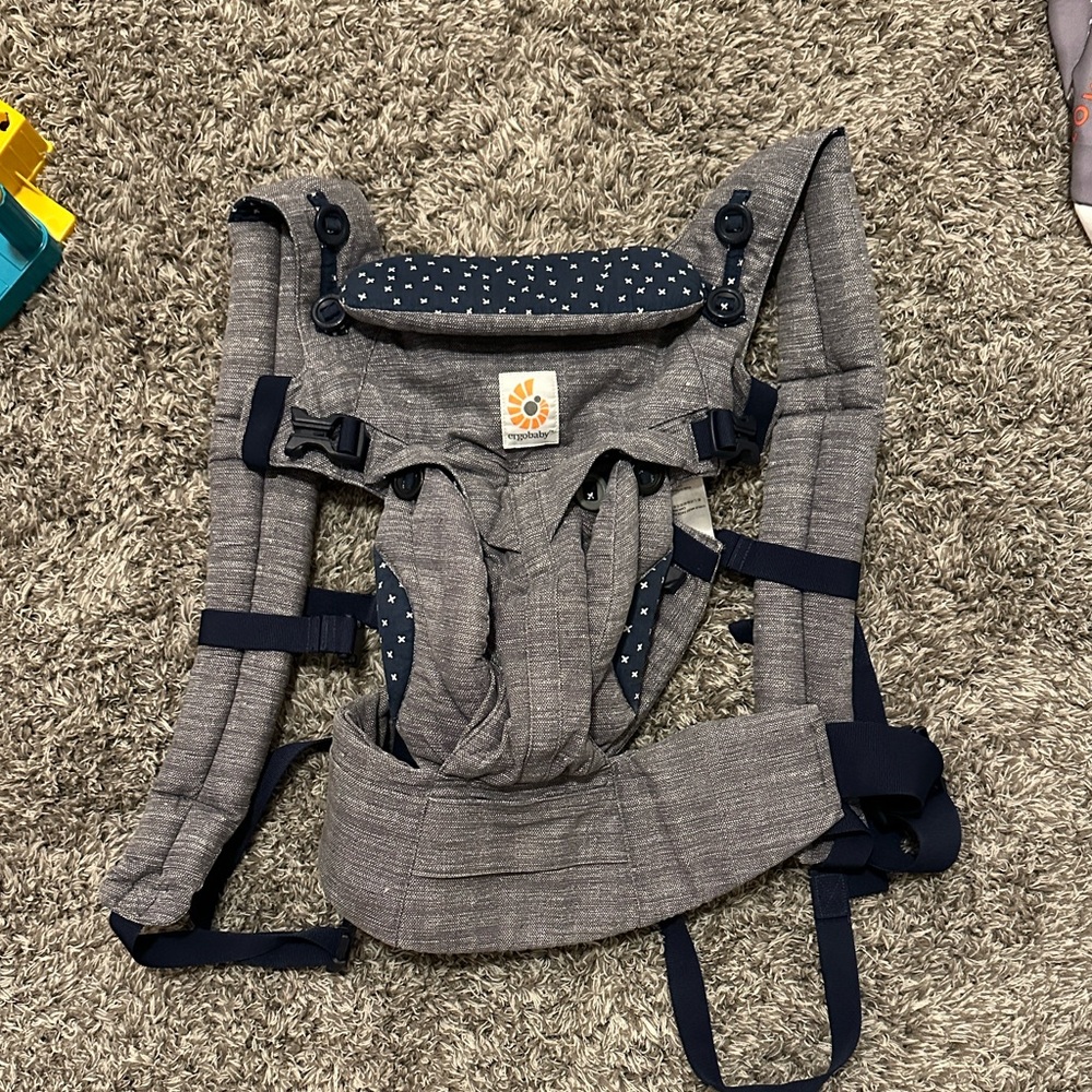 Ergobaby Gray Carrier with Navy Star Details Omni 360
